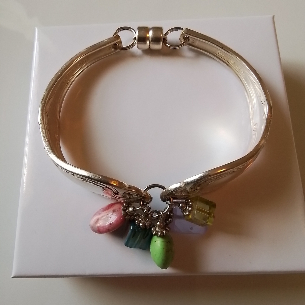 Vintage Oneida Handmade Spoon Bracelet With Gemstones - Picture 6 of 7